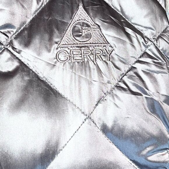 NWOT GERRY Reversible Packable Down Vest Womens M - Picture 8 of 11